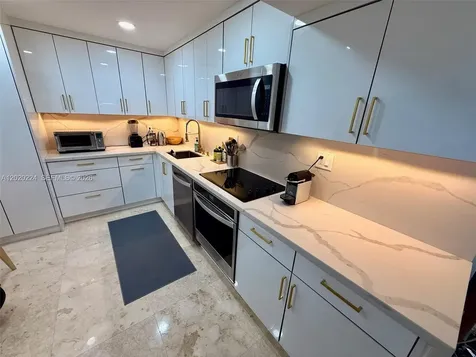 1420 Brickell Bay Drive Miami FL 33131