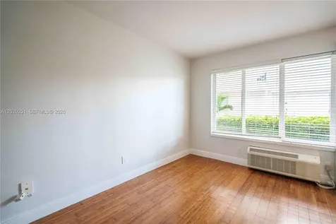 7325 Carlyle Avenue Miami Beach FL 33141