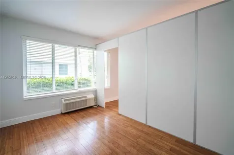 7325 Carlyle Avenue Miami Beach FL 33141
