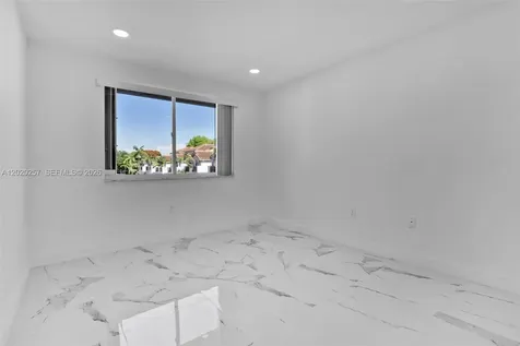 10245 SW 154th Place Miami FL 33196