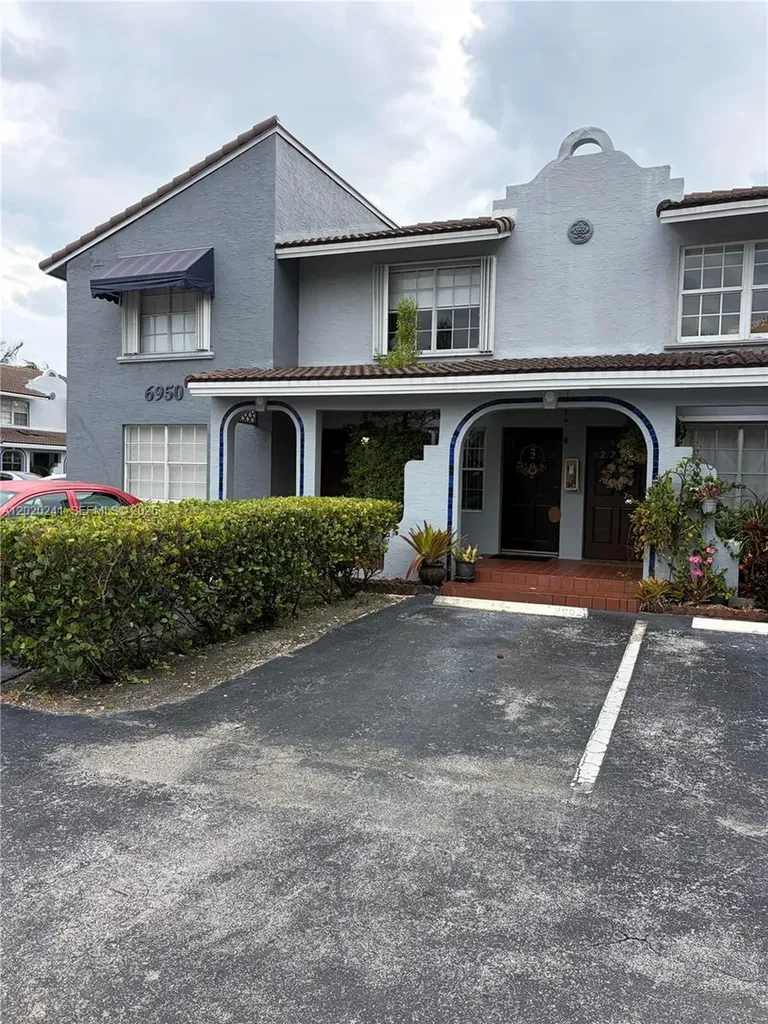 6950 NW 173rd Drive Hialeah FL 33015