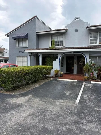 6950 NW 173rd Drive Hialeah FL 33015