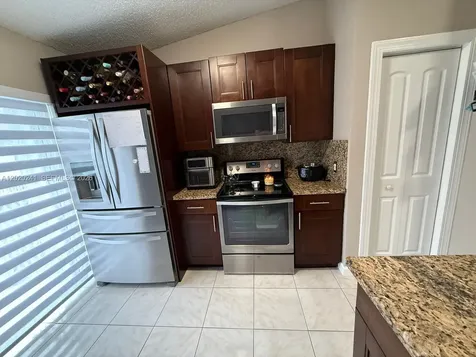 6950 NW 173rd Drive Hialeah FL 33015