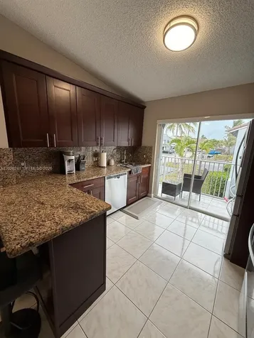 6950 NW 173rd Drive Hialeah FL 33015