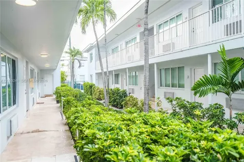 7325 Carlyle Avenue Miami Beach FL 33141