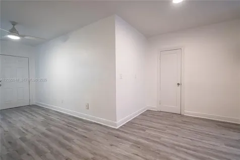 7325 Carlyle Avenue Miami Beach FL 33141