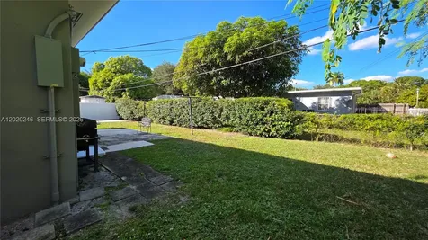 525 NE 132nd Terrace North Miami FL 33161