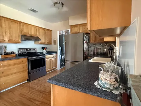 842 Argonaut Isle Dania Beach FL 33004