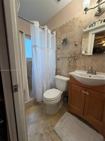 842 Argonaut Isle Dania Beach FL 33004