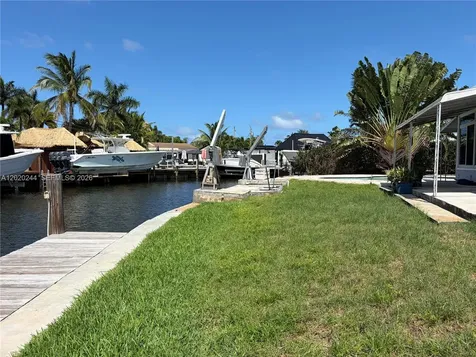 842 Argonaut Isle Dania Beach FL 33004
