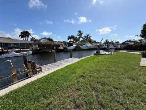 842 Argonaut Isle Dania Beach FL 33004
