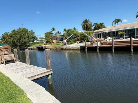 842 Argonaut Isle Dania Beach FL 33004