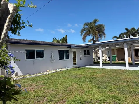 842 Argonaut Isle Dania Beach FL 33004