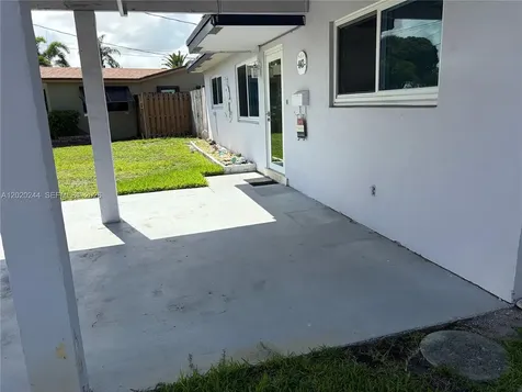 842 Argonaut Isle Dania Beach FL 33004