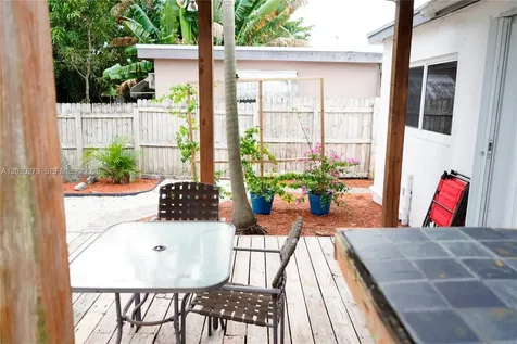 200 NW 51st Court Oakland Park FL 33309