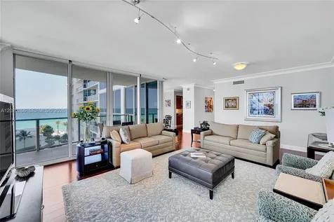 3101 S Ocean Drive Hollywood FL 33019