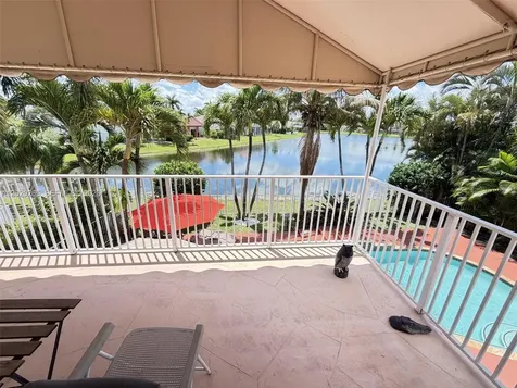 19432 Preserve Drive Boca Raton FL 33498