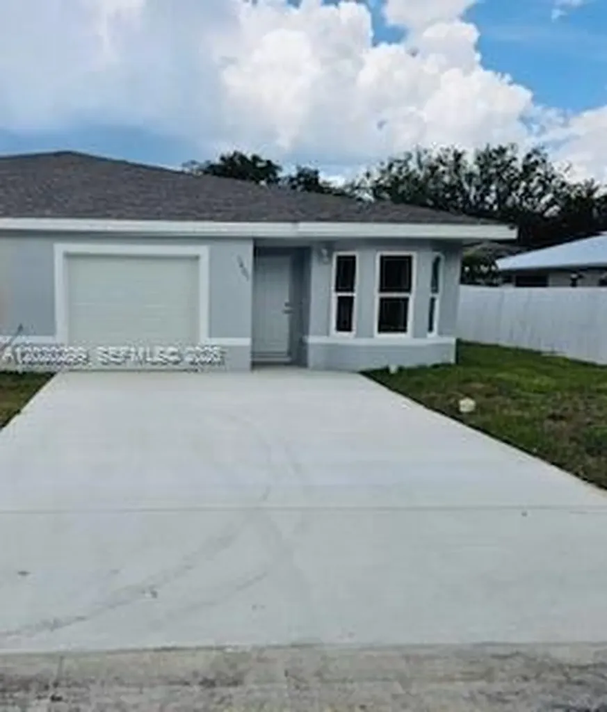 1407 Las Villas Boulevard Sebring FL 33870