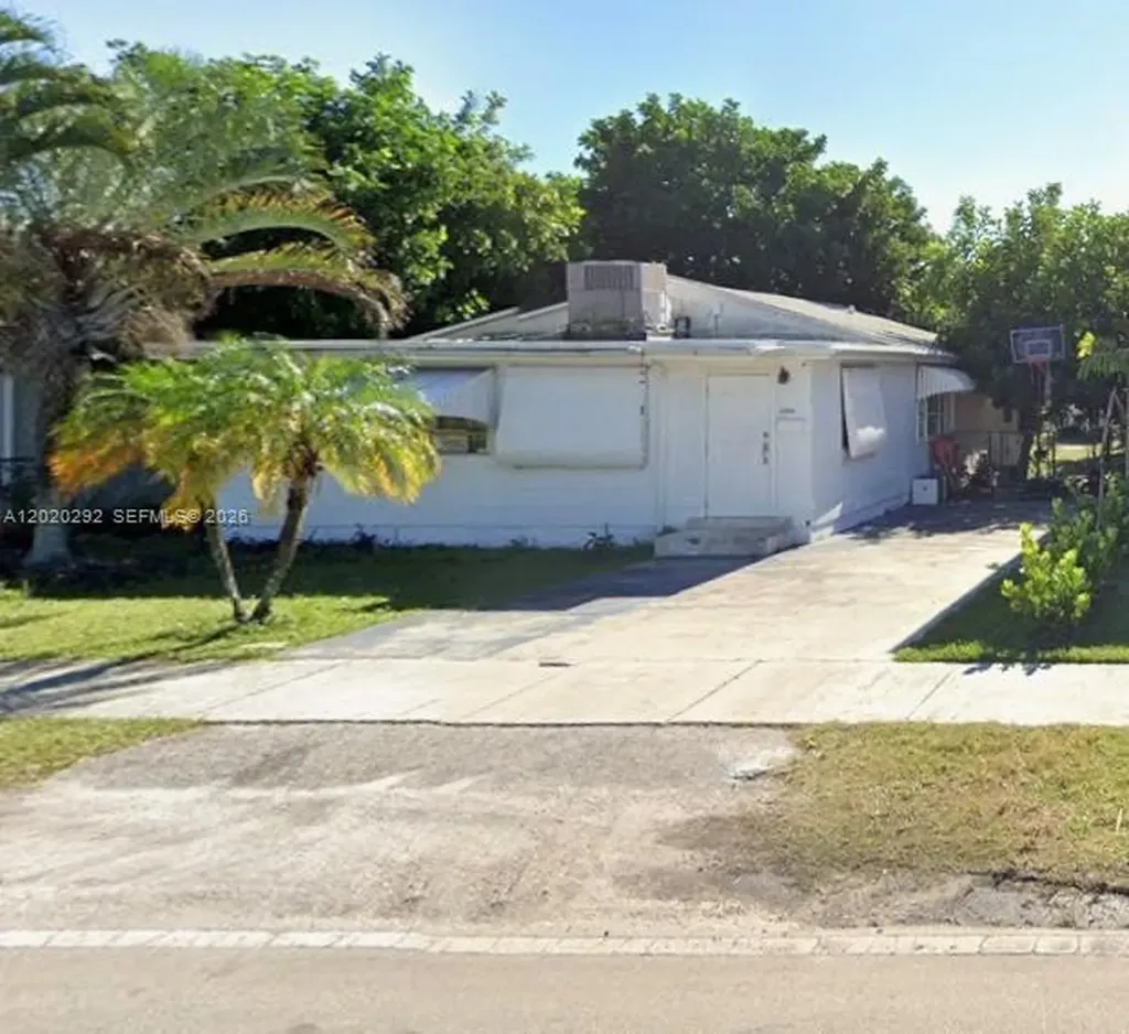 2322 Taft Street Hollywood FL 33020