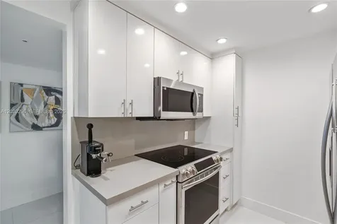 3625 N Country Club Drive Aventura FL 33180