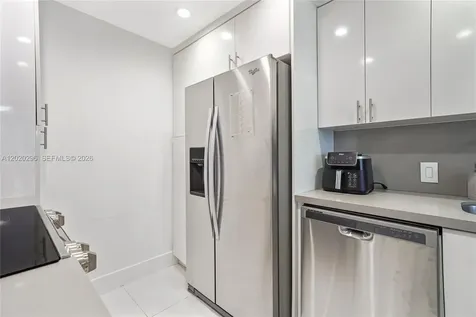 3625 N Country Club Drive Aventura FL 33180
