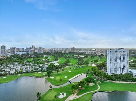 3625 N Country Club Drive Aventura FL 33180