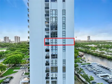 3625 N Country Club Drive Aventura FL 33180