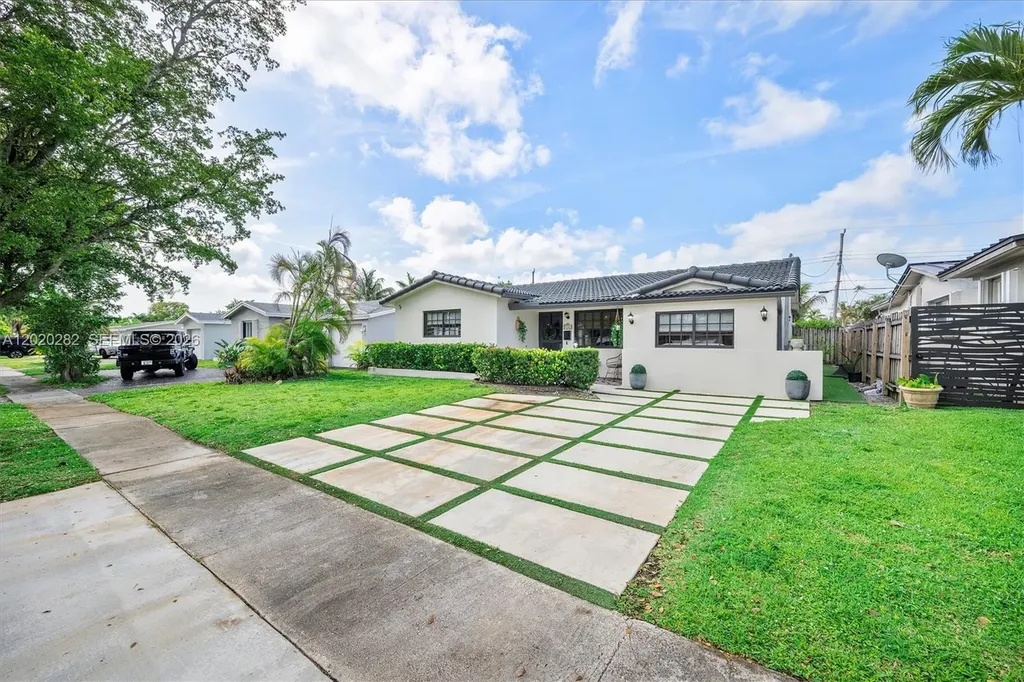 4208 Monroe Street Hollywood FL 33021
