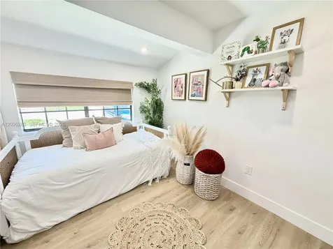 4208 Monroe Street Hollywood FL 33021