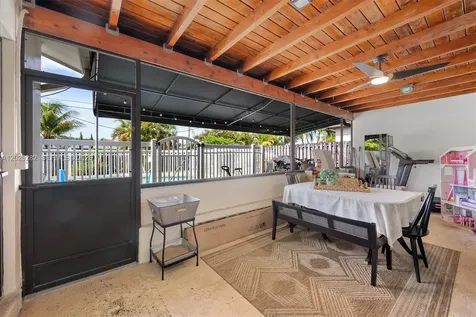 4208 Monroe Street Hollywood FL 33021
