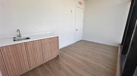 800 N Federal Highway Hallandale Beach FL 33009