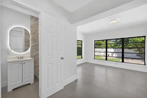 17150 NE 18th Avenue North Miami Beach FL 33162