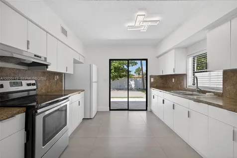 17150 NE 18th Avenue North Miami Beach FL 33162