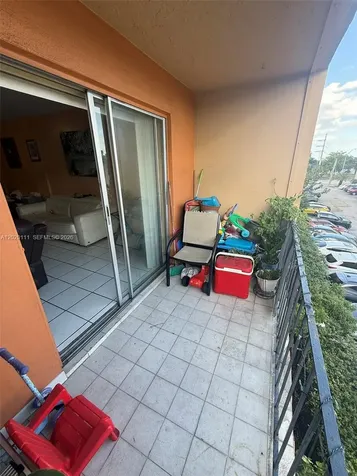 6780 W 2nd Court Hialeah FL 33012