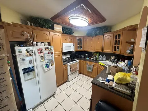 6780 W 2nd Court Hialeah FL 33012