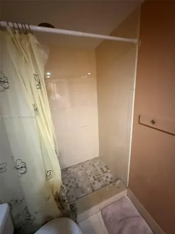 6780 W 2nd Court Hialeah FL 33012