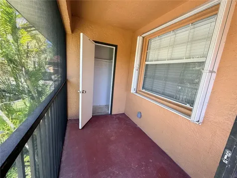716 NW 103rd Terrace Pembroke Pines FL 33026