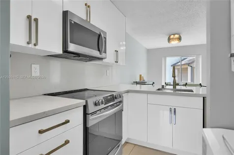 13946 SW 91st Terrace Miami FL 33186