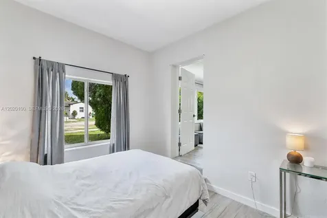 74 NW 117th Street Miami FL 33168