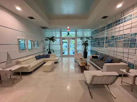 1723 SW 2nd Avenue Miami FL 33129