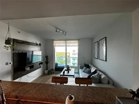 1723 SW 2nd Avenue Miami FL 33129