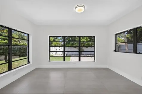 North Miami Beach FL 33162