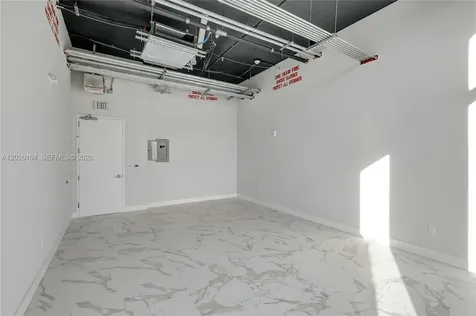 21290 Biscayne Aventura FL 33180
