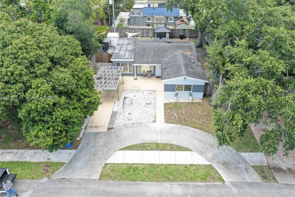 6641 Freedom Street Hollywood FL 33024