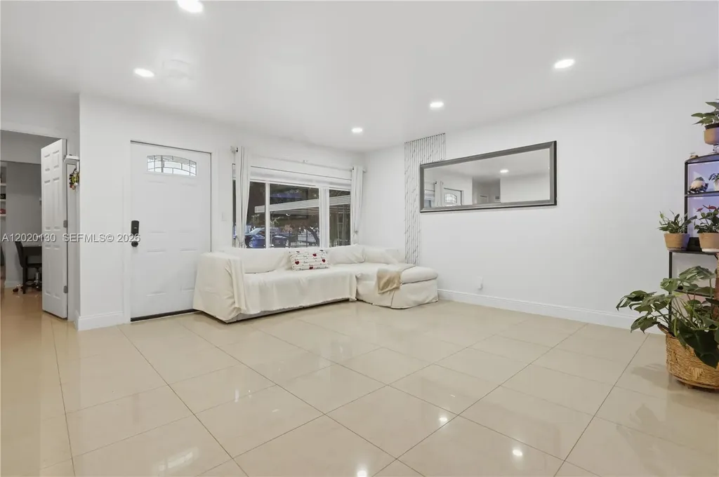 6641 Freedom Street Hollywood FL 33024