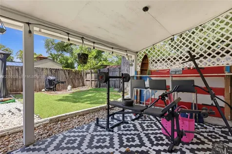 6641 Freedom Street Hollywood FL 33024