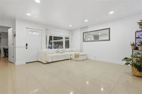 6641 Freedom Street Hollywood FL 33024
