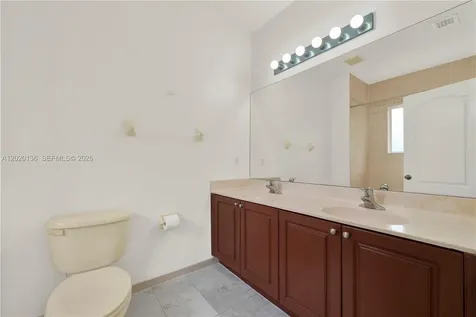 8566 SW 214th Way Cutler Bay FL 33189
