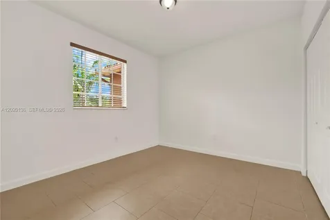 8566 SW 214th Way Cutler Bay FL 33189