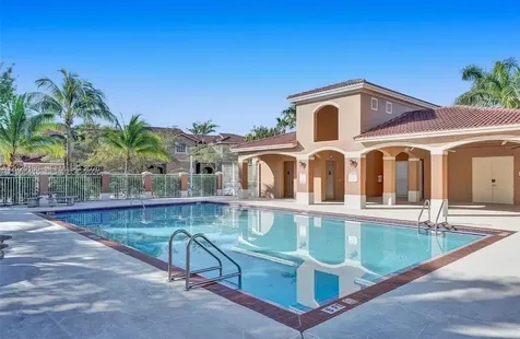 8566 SW 214th Way Cutler Bay FL 33189